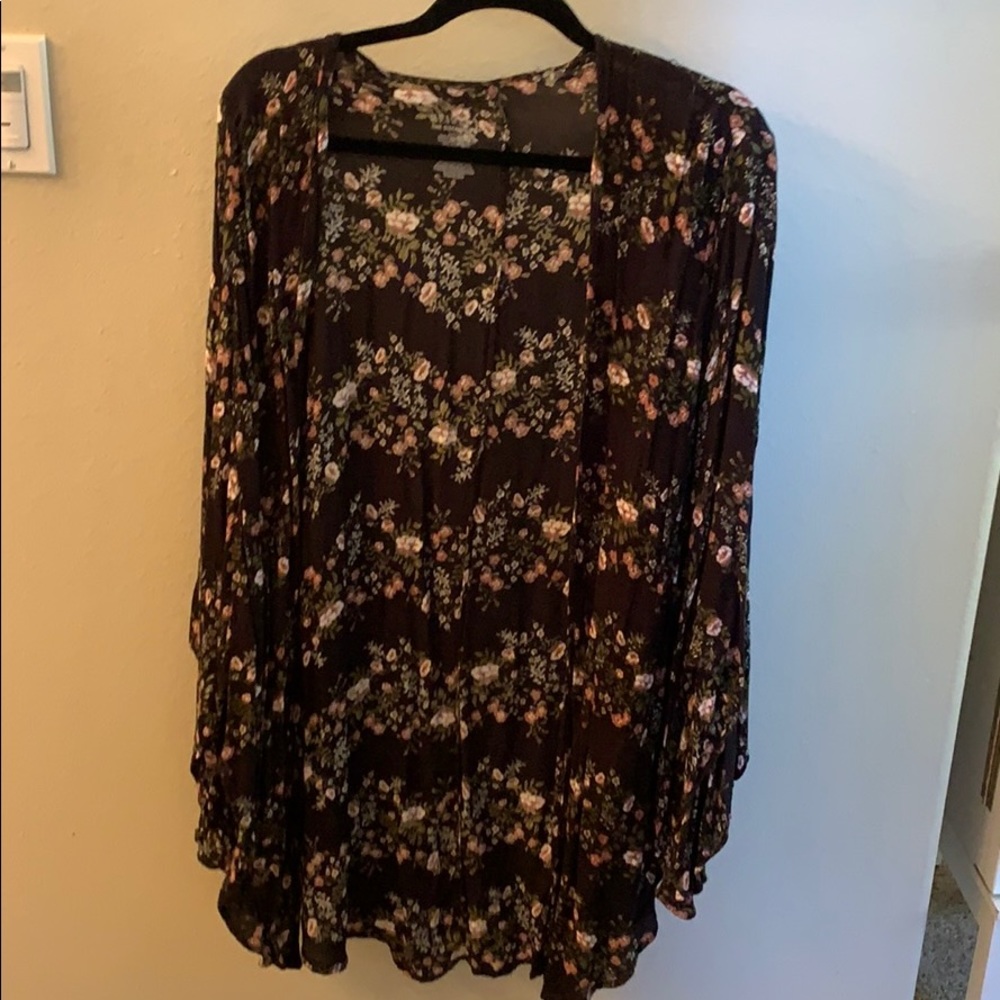 Black floral kimono/cover